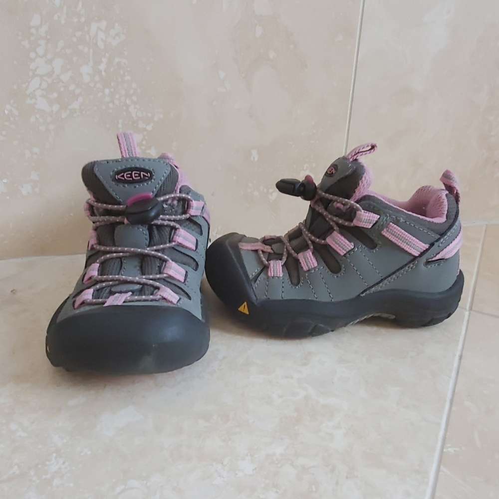 Keen girls shoes